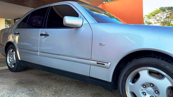 MERCEDES-BENZ E 430 4.3 AVANTGARDE V8 GASOLINA 4P AUTOMÁTICO